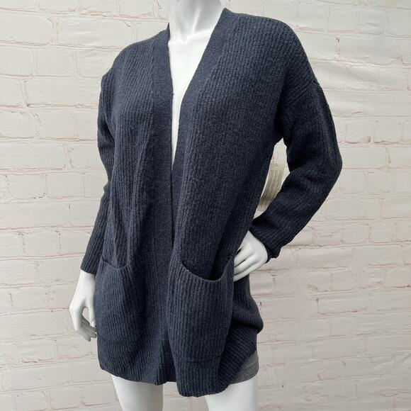 Goodthreads Womens Oversized Boucle Shaker Stitch Cardigan Sweater Navy Blue M - Picture 4 of 15